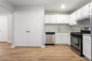 1041 Plantation Way NW, Kennesaw, GA 30144 - Photo 8