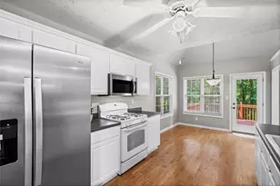 6225 Brook Hollow Creek Dr, Cumming, GA 30028 - Photo 2