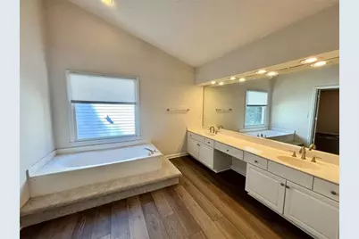 10920 Glenbarr Drive, Johns Creek, GA 30097 - Photo 14