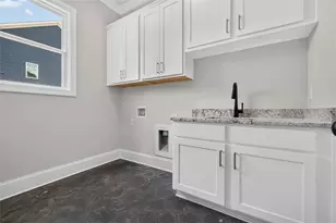 5816 Mitchell St, Flowery Branch, GA 30542 - Photo 6