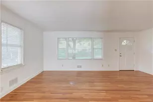 4594 Chamblee Tucker Rd, Tucker, GA 30084 - Photo 10