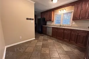 995 Melody Ln, Roswell, GA 30075 - Photo 12