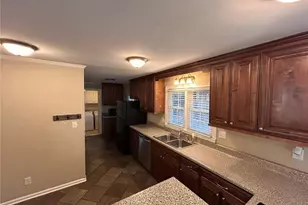 995 Melody Ln, Roswell, GA 30075 - Photo 14