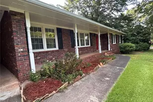 995 Melody Ln, Roswell, GA 30075 - Photo 2