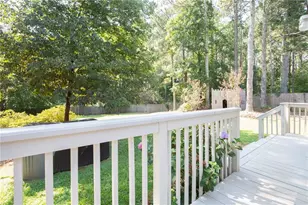 895 Scenic Lake Dr, Lawrenceville, GA 30045 - Photo 40