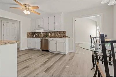 895 Scenic Lake Drive, Lawrenceville, GA 30045 - Photo 16
