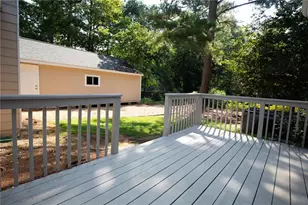 895 Scenic Lake Dr, Lawrenceville, GA 30045 - Photo 38
