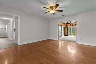 895 Scenic Lake Dr, Lawrenceville, GA 30045 - Photo 8