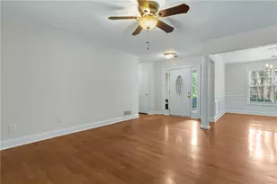 895 Scenic Lake Dr, Lawrenceville, GA 30045 - Photo 6
