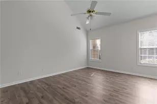 895 Scenic Lake Dr, Lawrenceville, GA 30045 - Photo 26