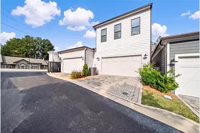 2451 Lizdionne Loop, Marietta, GA 30062 - Photo 2