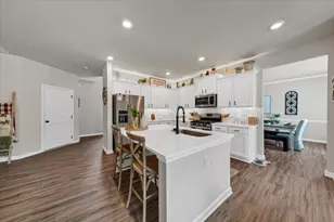 622 Edgemore Rd, Canton, GA 30114 - Photo 8