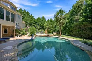 1044 Meadow Club Ct, Suwanee, GA 30024 - Photo 4