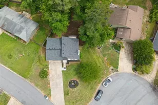 10175 Old Woodland Entry NE, Johns Creek, GA 30022 - Photo 2