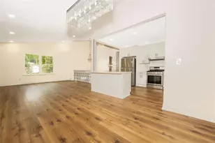 10175 Old Woodland Entry NE, Johns Creek, GA 30022 - Photo 6