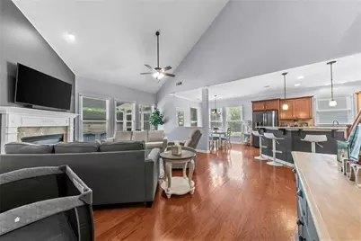 7525 Brookstone Circle, Flowery Branch, GA 30542 - Photo 32