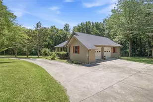 2600 Level Grove Rd, Cornelia, GA 30531 - Photo 4