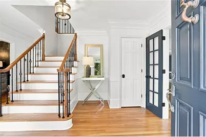 7680 Dunvegan Close, Sandy Springs, GA 30350 - Photo 2