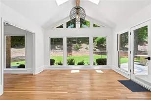 7680 Dunvegan Close, Sandy Springs, GA 30350 - Photo 22