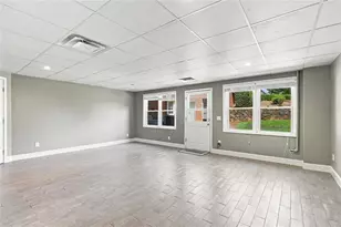 7680 Dunvegan Close, Sandy Springs, GA 30350 - Photo 46