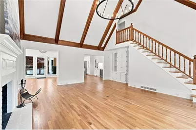 7680 Dunvegan Close, Sandy Springs, GA 30350 - Photo 28
