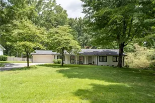 285 Dania Dr, Alpharetta, GA 30009 - Photo 2