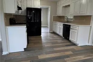 1050 Forest Heights Rd, Stone Mountain, GA 30083 - Photo 12