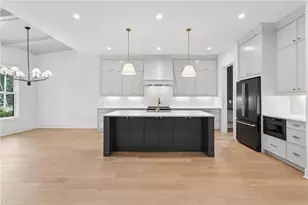 2467 Edwards Dr NW, Atlanta, GA 30318 - Photo 14