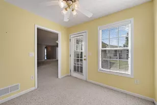 912 Village View Cir, Loganville, GA 30052 - Photo 18