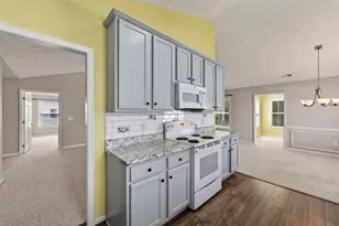 912 Village View Cir, Loganville, GA 30052 - Photo 14