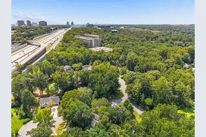 210 Wessex Court, Sandy Springs, GA 30328 - Photo 62