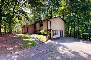 6562 Oakwood Dr, Douglasville, GA 30135 - Photo 2