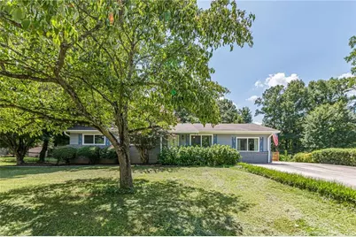 877 King Drive, Conyers, GA 30094 - Photo 2