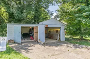 877 King Dr, Conyers, GA 30094 - Photo 40