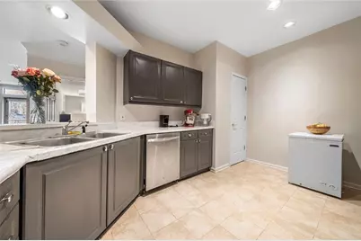 3334 Peachtree Road NE #112, Atlanta, GA 30326 - Photo 8