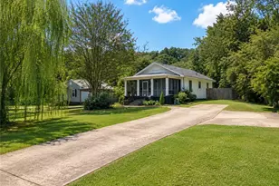 219 Etowah Dr, Cartersville, GA 30120 - Photo 2