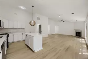 1090 Avalon Dr, Lawrenceville, GA 30044 - Photo 10