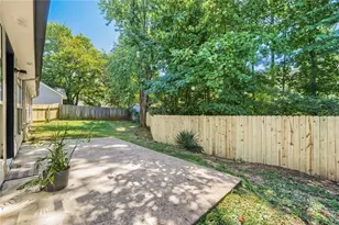 1090 Avalon Dr, Lawrenceville, GA 30044 - Photo 26
