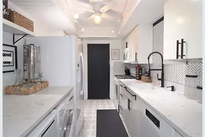 6851 Roswell Road NE #H-31, Sandy Springs, GA 30328 - Photo 12