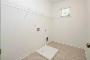 1525 Wellston Dr, Lawrenceville, GA 30043 - Photo 16