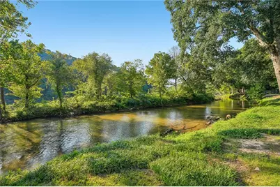 1017 Riverbend Club Drive SE #17, Atlanta, GA 30339 - Photo 2