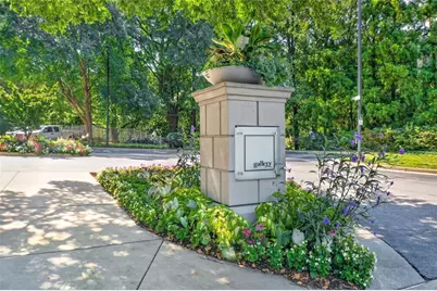 2795 Peachtree Road NE #802, Atlanta, GA 30305 - Photo 4