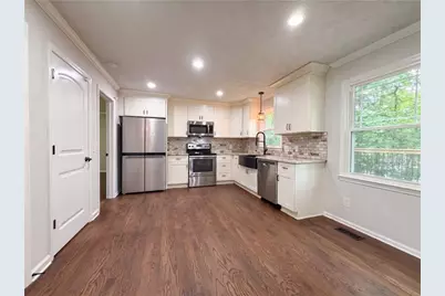 1394 Natchez Trace SW, Marietta, GA 30008 - Photo 2