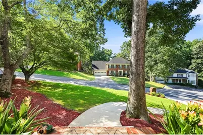 340 S Satinwood Place, Roswell, GA 30076 - Photo 4