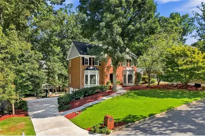 340 S Satinwood Place, Roswell, GA 30076 - Photo 2