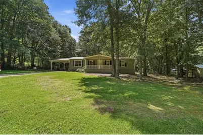 215 Hoke Street, Maysville, GA 30558 - Photo 2