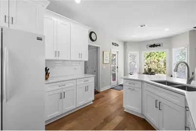 230 Greystone Court, Roswell, GA 30075 - Photo 8