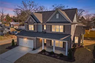490 Jackson St, Buford, GA 30518 - Photo 2