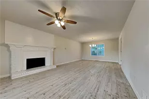 1555 Rose Pointe Dr, Loganville, GA 30052 - Photo 2