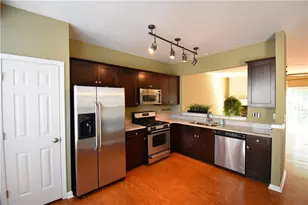 1002 Thornborough Dr, Alpharetta, GA 30004 - Photo 6